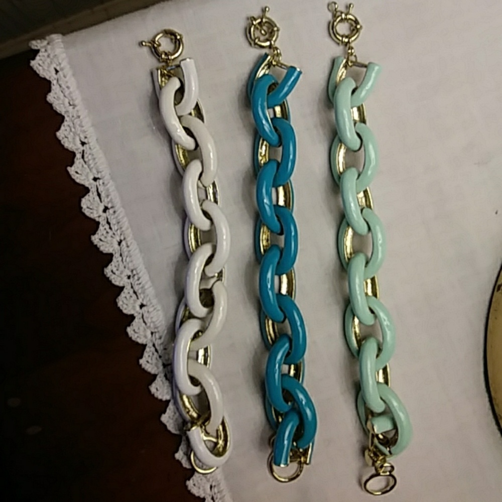 Bracelets - Picture 2 of 4